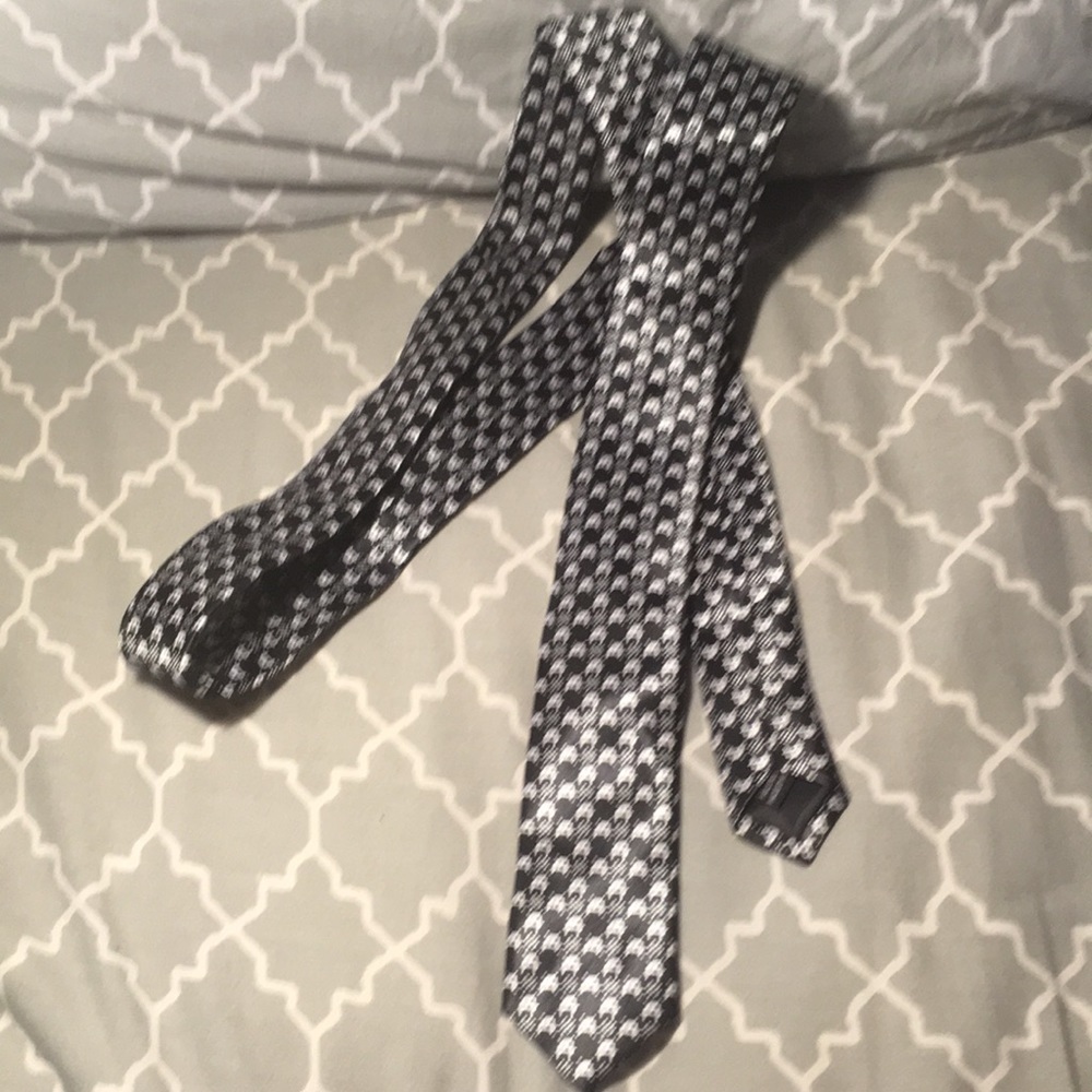 Space invaders skinny tie